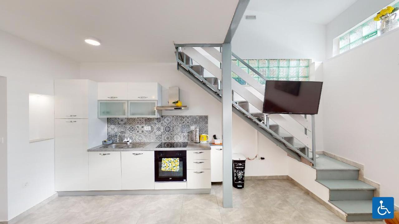Apartma Mare *
