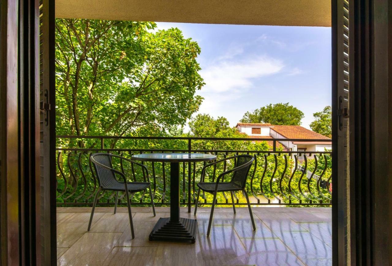 Apartma Mare *