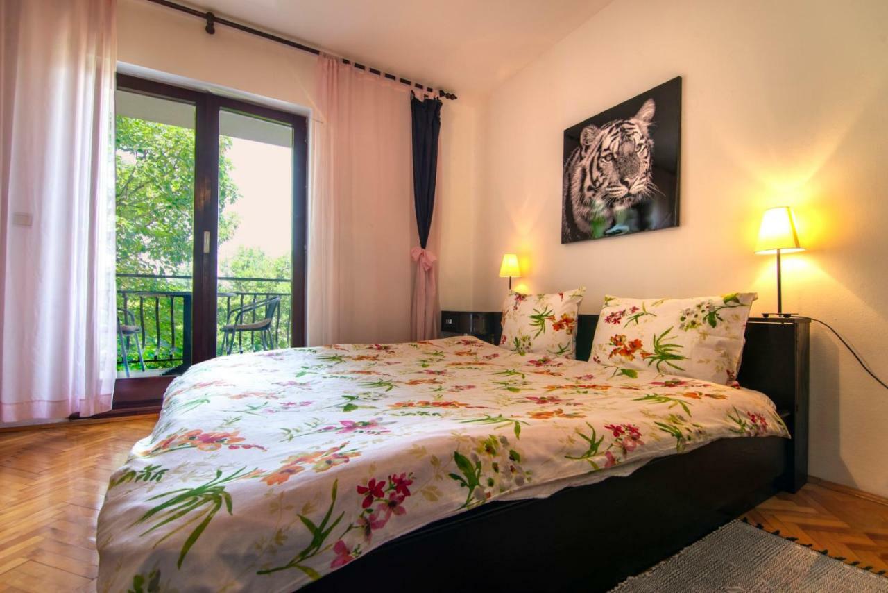 Apartma Mare *
